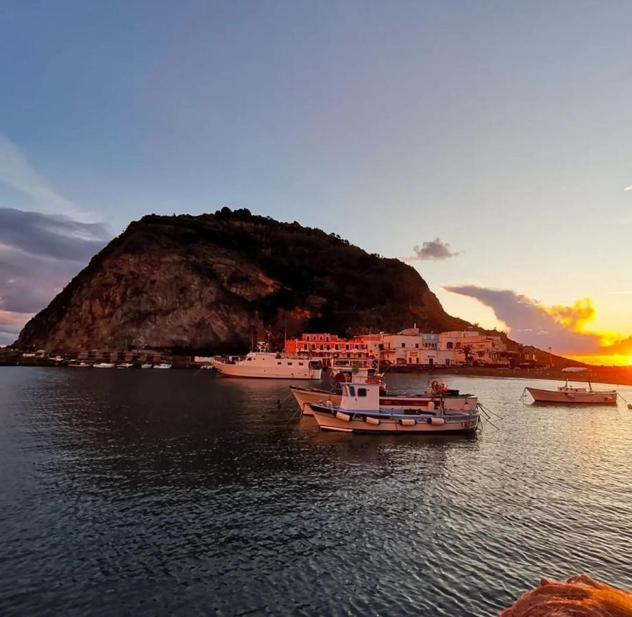 Mare Nostrum - Beachfront House - Sant'Angelo Ischia Экстерьер фото